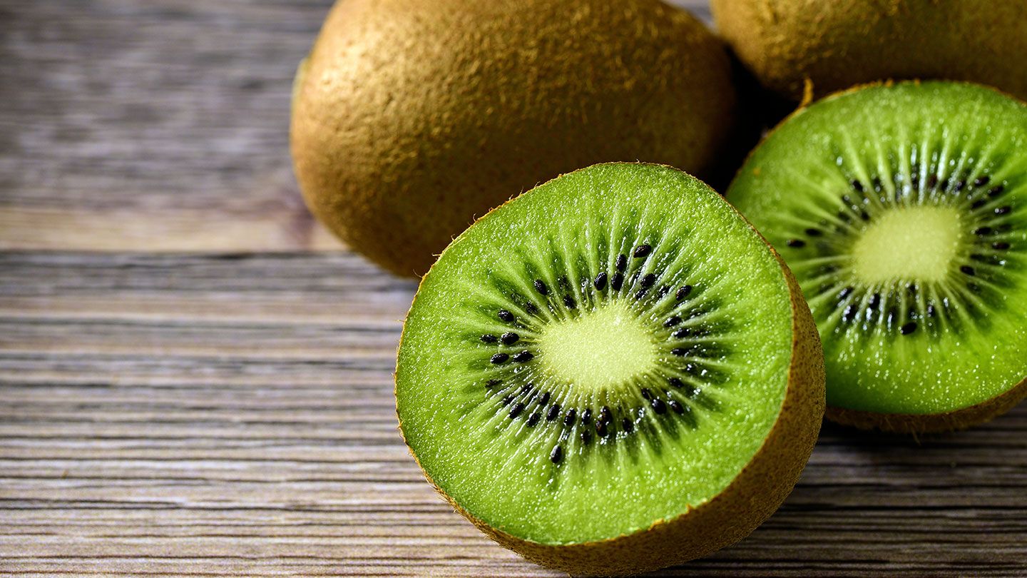 foods-high-in-potassium-kiwis-1440x810