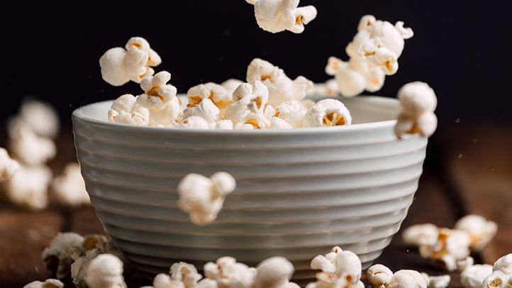 Quick-and-Easy-Snacks-for-Diabetes-Popcorn-03-722x406